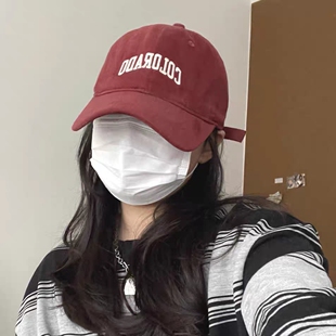 酒红色磨毛软顶棒球帽子女春夏韩版显脸小字母刺绣弯檐鸭舌帽男潮
