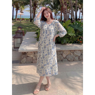 夏季新款插肩袖娃娃连衣裙 V领宽松显瘦度假风碎花裙女