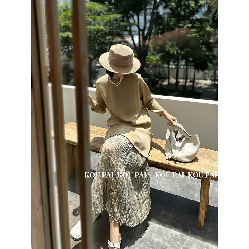 「工厂店」极简主义桑蚕丝23mm重褶圆领休闲显白通勤弹力连衣裙