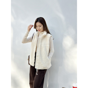 羊剪绒立领马甲精选优质羊毛面料保暖锁温性强利落无袖版型不臃肿