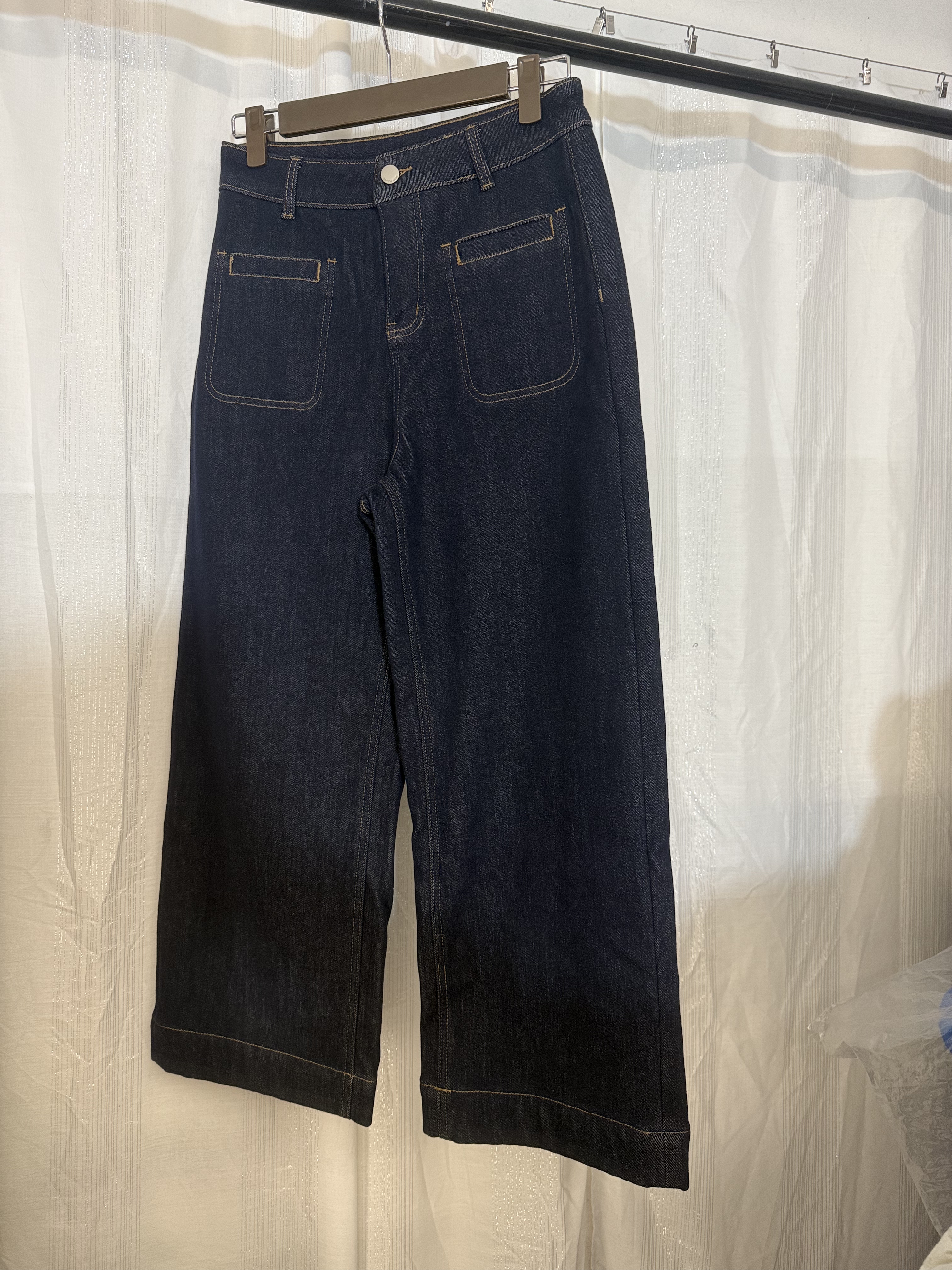 好版型短款深色加绒牛仔裤 直接拍付收货退运