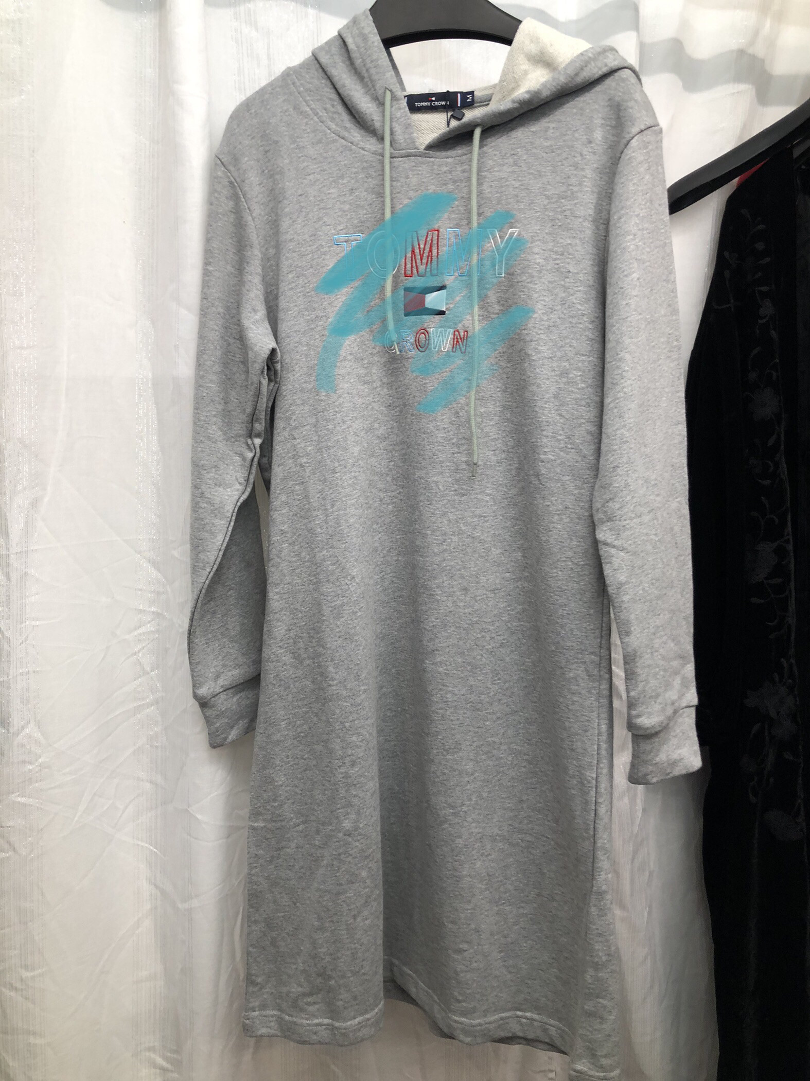原 T家百搭灰色休闲套头连帽女士长袖中长款卫衣连衣裙/收货退运