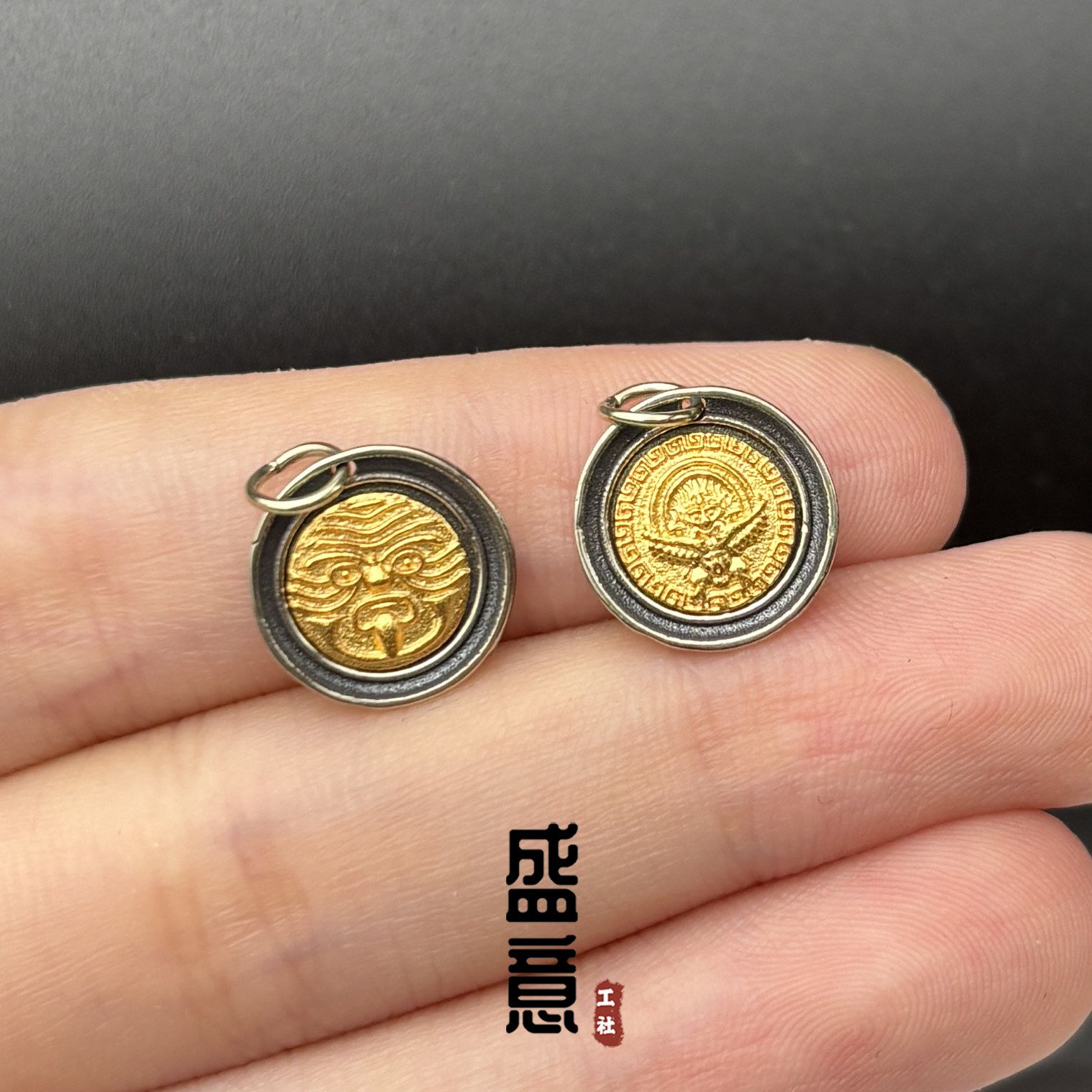 古法24K黄金色扎基拉姆大鹏鸟吊坠侧挂圆牌子文玩手串项链配饰