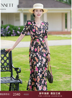 lkbennett黑色印花连衣裙2025年夏季新款v领抽褶收腰显瘦碎花长裙