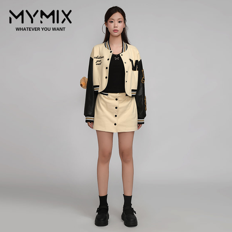 条纹拼色纽扣米色外套短裙两件套