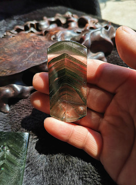 晶山角商城天然绿幽灵水晶无事牌吊坠64×31×11.5mm 46.9g