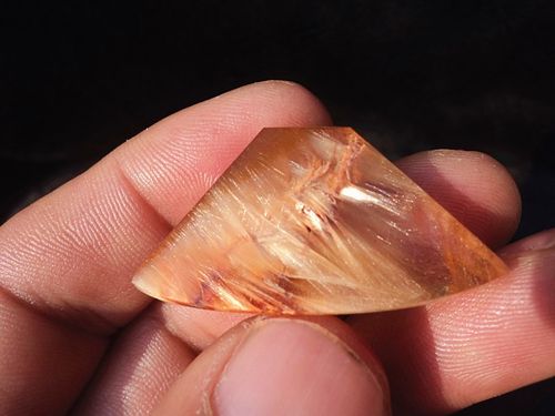 晶山角商城天然钛晶无事牌金发晶