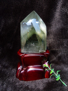 晶山角天然绿幽灵千层山金字塔水晶柱180×75×50mm净高140mm