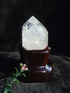 晶山角商城天然绿幽灵千层山金字塔水晶柱140×55*50mm净高90mm