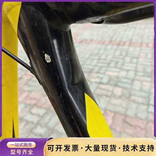 捷安特 OCR 5500一个有磕碰的黄黑S. 前叉也。只询价