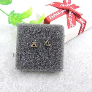 韩国 纯10K金三角形 耳钉 耳饰 简约款 耳环