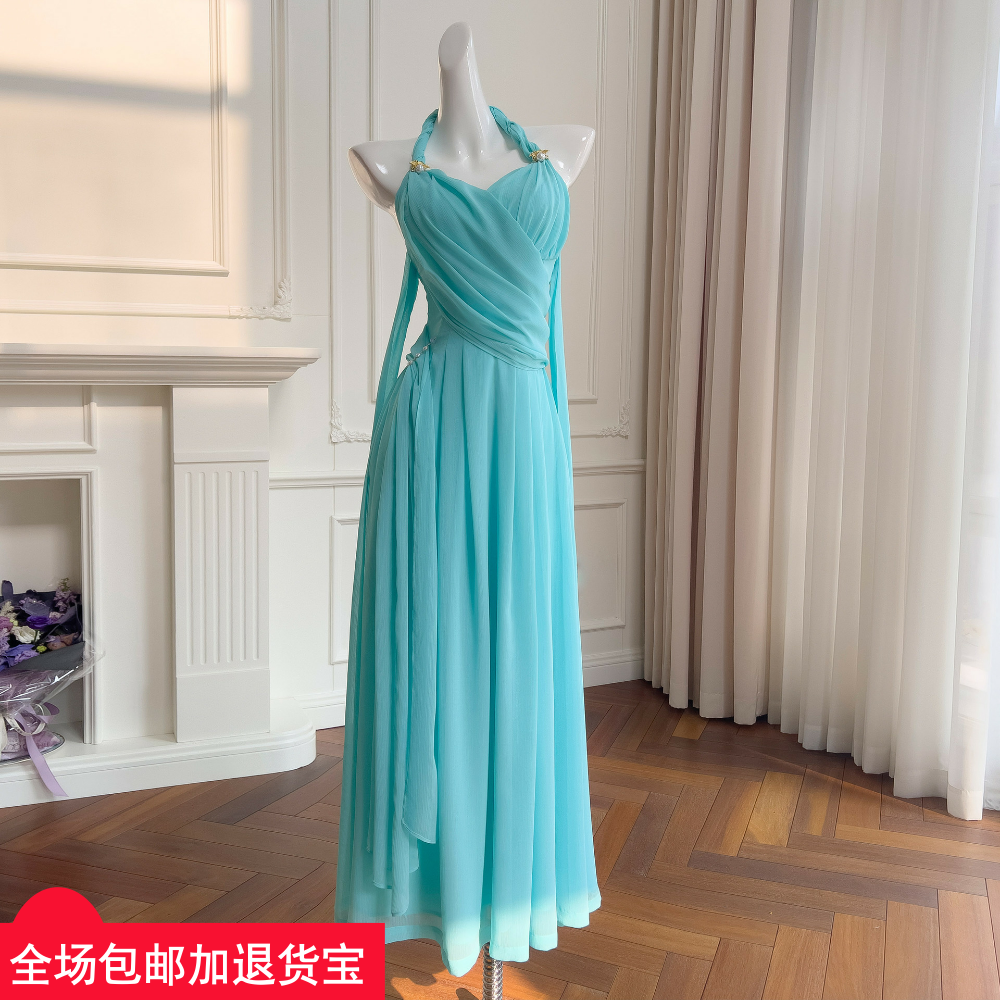 衣阁里拉法式小众设计感挂脖露背性感礼服长裙气质女神度假连衣裙
