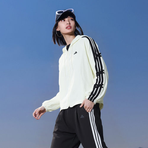 adidas三条纹女子运动套装