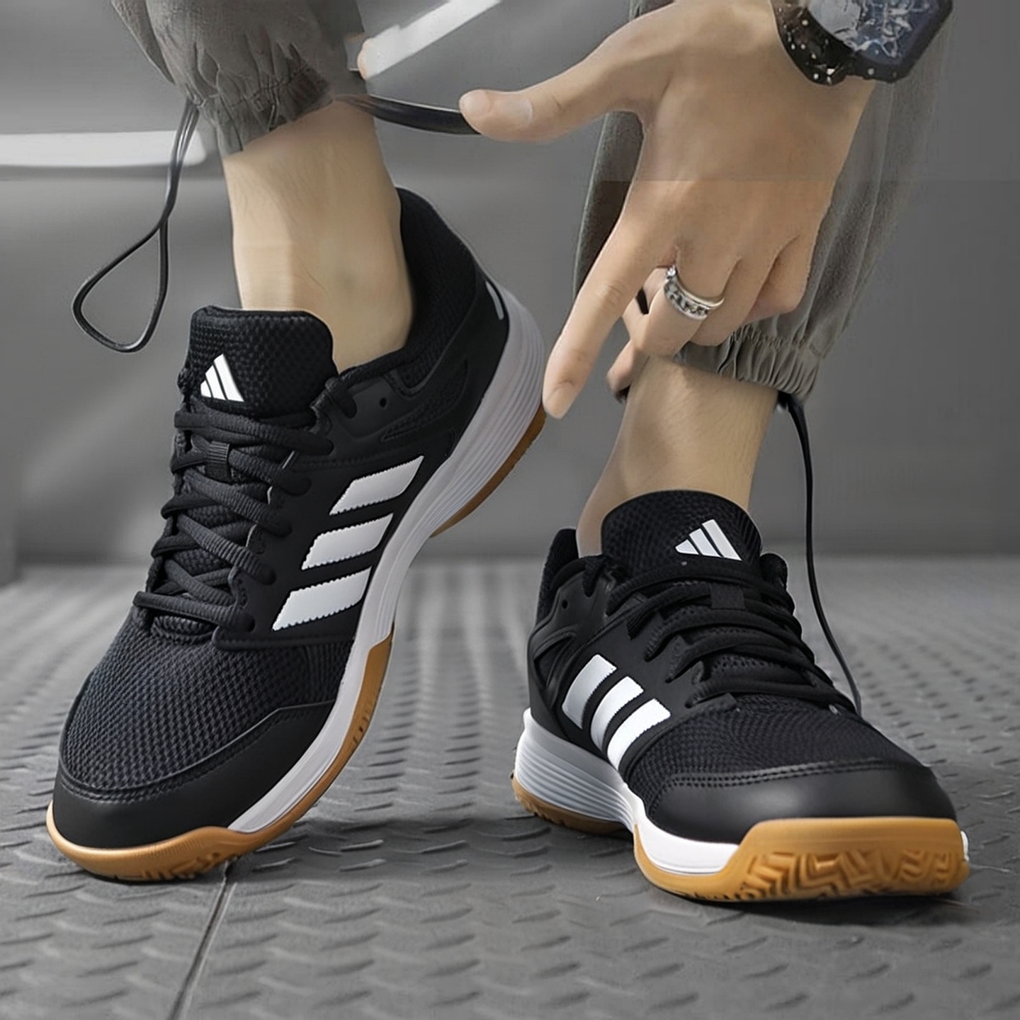 阿迪达斯官方正品男鞋女鞋2025秋季新款运动训练鞋情侣轻便休闲鞋