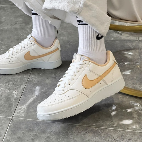 耐克COURTVISION女士休闲鞋