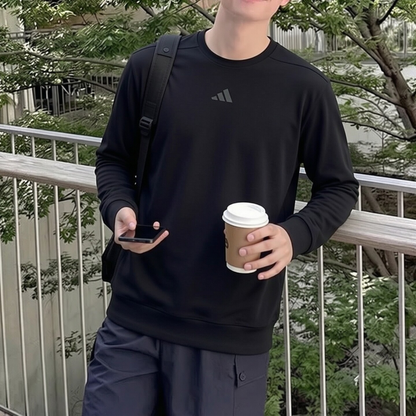 阿迪达斯男装运动服2026春秋款专业训练速干透气圆领休闲套头卫衣