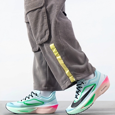 耐克秋季新款男士透气运动跑步鞋