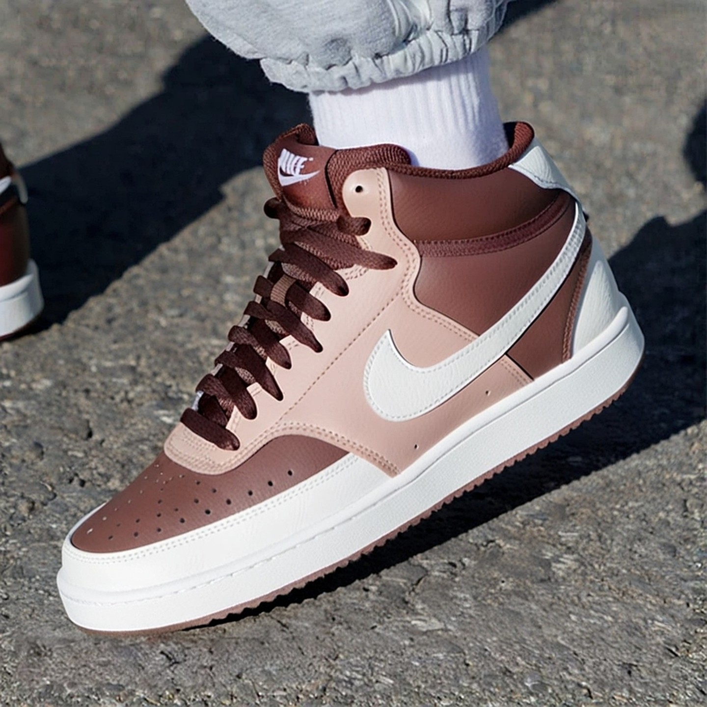 耐克男子运动鞋2025冬新品Court复古篮球风中帮休闲鞋 DN3577-200,运动鞋new,运动休闲鞋,淘宝优惠券,粉丝福利购,淘宝优惠卷