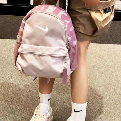 耐克女生双肩包旅行学生小书包