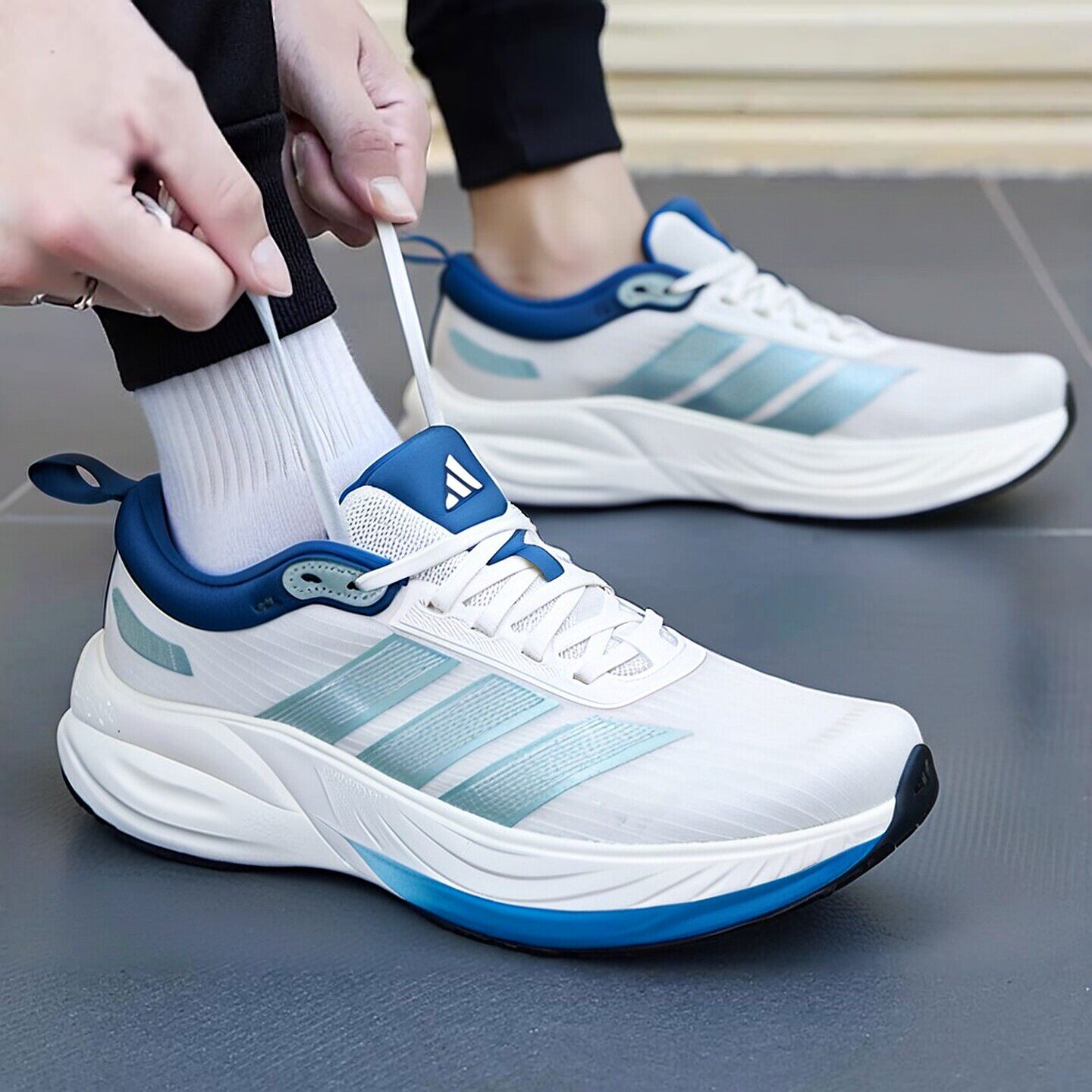 Adidas阿迪达斯男鞋官方旗店跑步鞋2026新款网面透气运动鞋