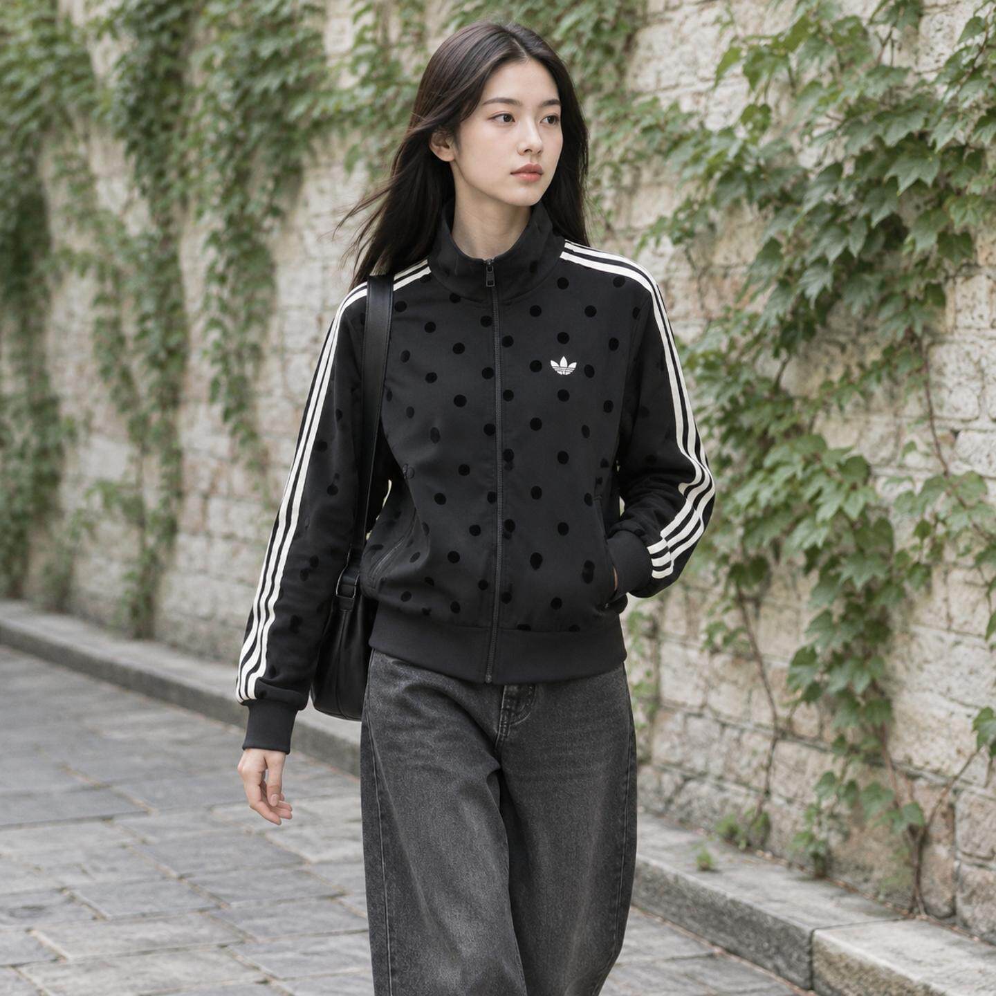 阿迪达斯外套女款2026春秋新款运动服官方正品三叶草女装夹克上衣