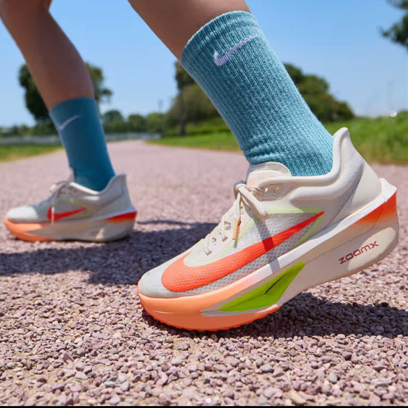 耐克正品官网女鞋2025新款秋季运动鞋ZOOMX碳板FLY 6缓震跑步鞋女