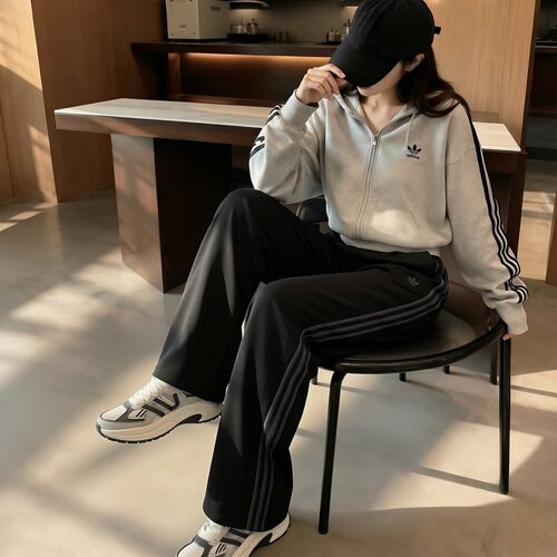 阿迪达斯三叶草女裤秋季新款训练运动休闲裤阔腿长裤LD8345