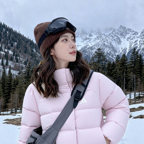 阿迪达斯羽绒服女装2025冬季新款运动休闲面包服潮流排骨服KH3976