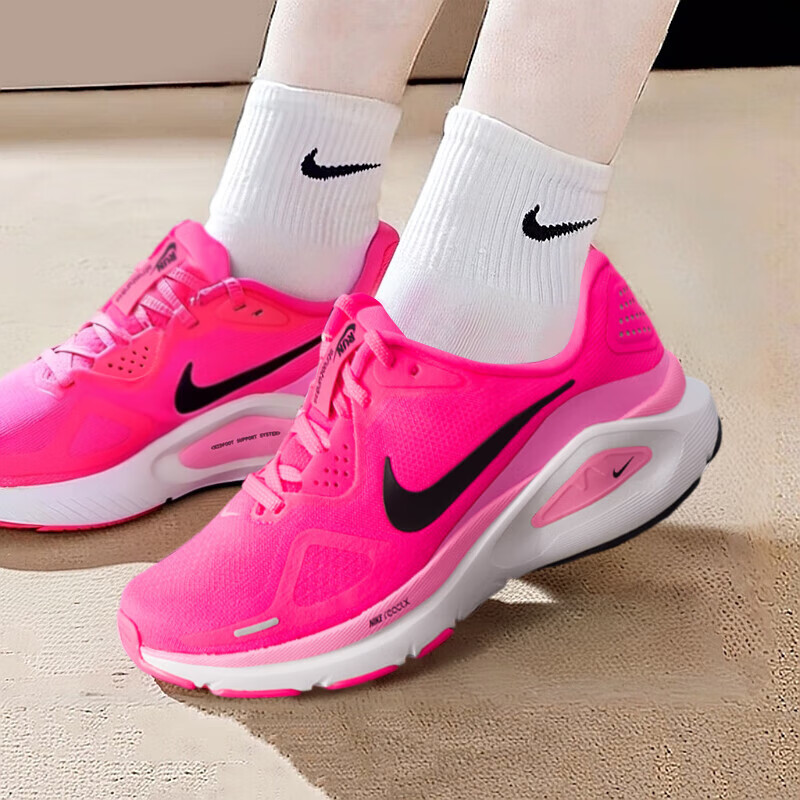 NIKE新款透气轻便休闲运动鞋