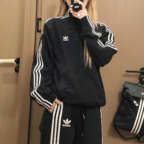 阿迪达斯三叶草运动休闲套装