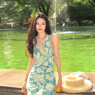 海滩裙海边度假风法式无袖挂颈收腰蓝色印花V领洋装露背长裙夏