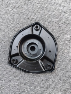奔驰唯雅诺新威霆V260W636W639W447W448前减震顶胶平面轴承