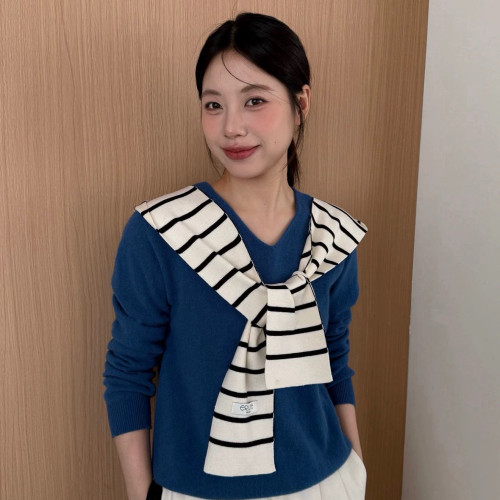 休闲外搭超美～秋冬复古条纹针织连帽披肩围巾女保暖百搭装饰坎肩