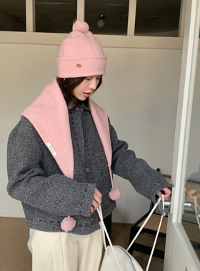 Carrier 韩版氛围感两件套！毛球帽子多功能一体披肩外搭三角巾