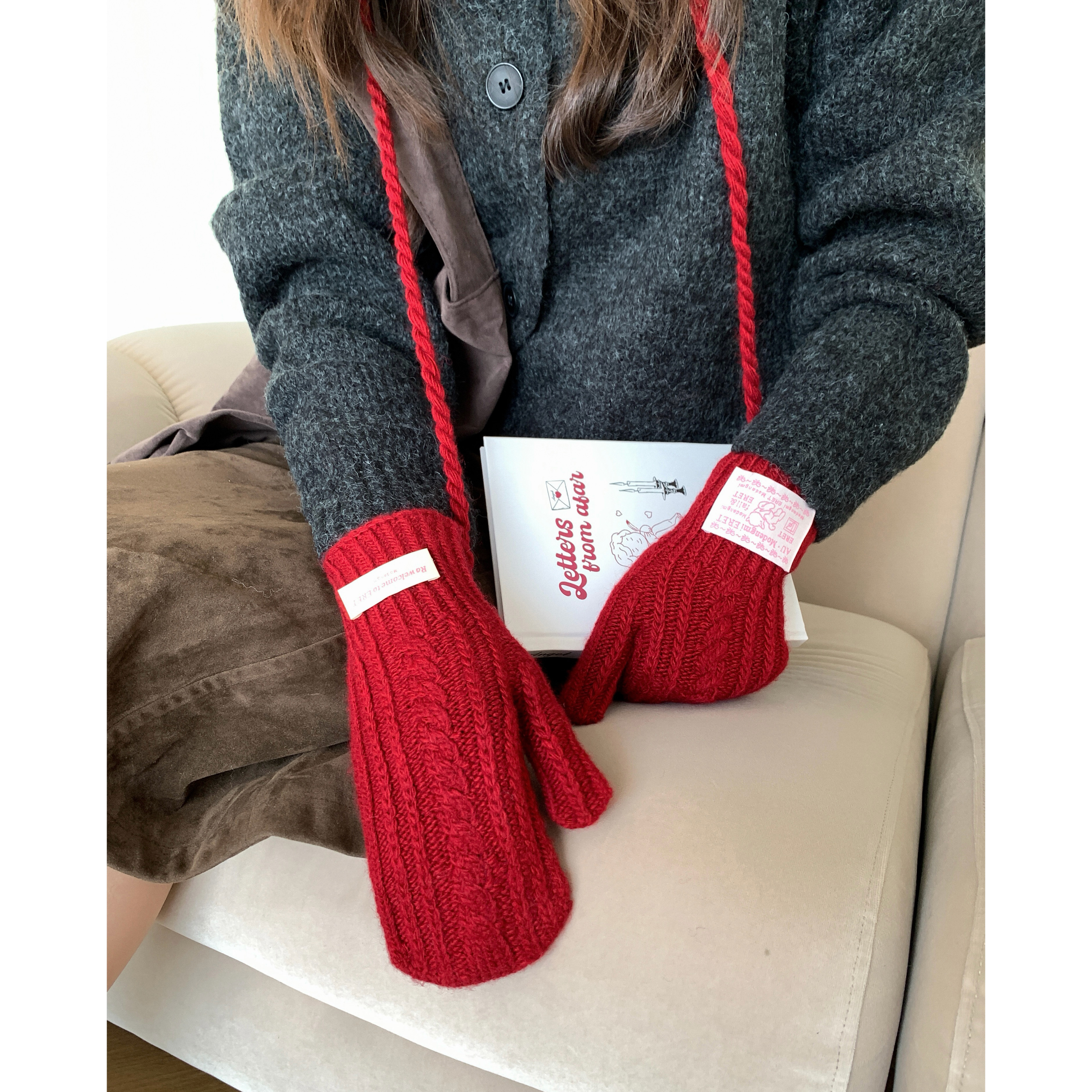 Carrier 韩国出口～麻花带绳全指手套情侣冬季保暖百搭便捷氛围感