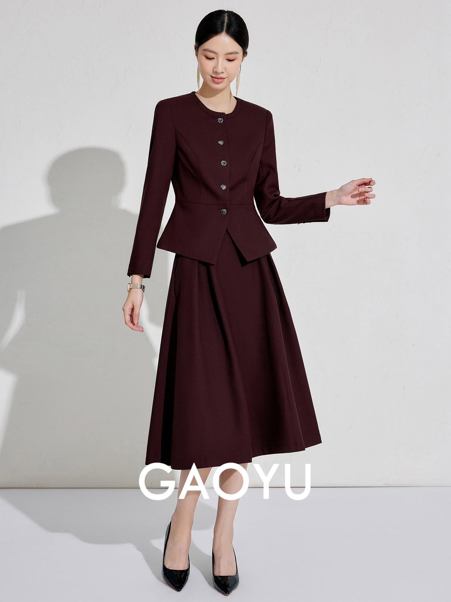 HIGH-LANGUAGE TEMPERAMENT PROFESSIONAL SKIRT SUIT ROUND NECK FASHION COMMUTING 2025 ELEGANT CAPABLE DILIGENT AND BUSINESS TWO-PIECE SUIT