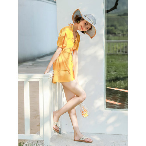 新款小香风泳衣女连体裙式保守遮肚显瘦小胸聚拢性感温泉游泳衣女