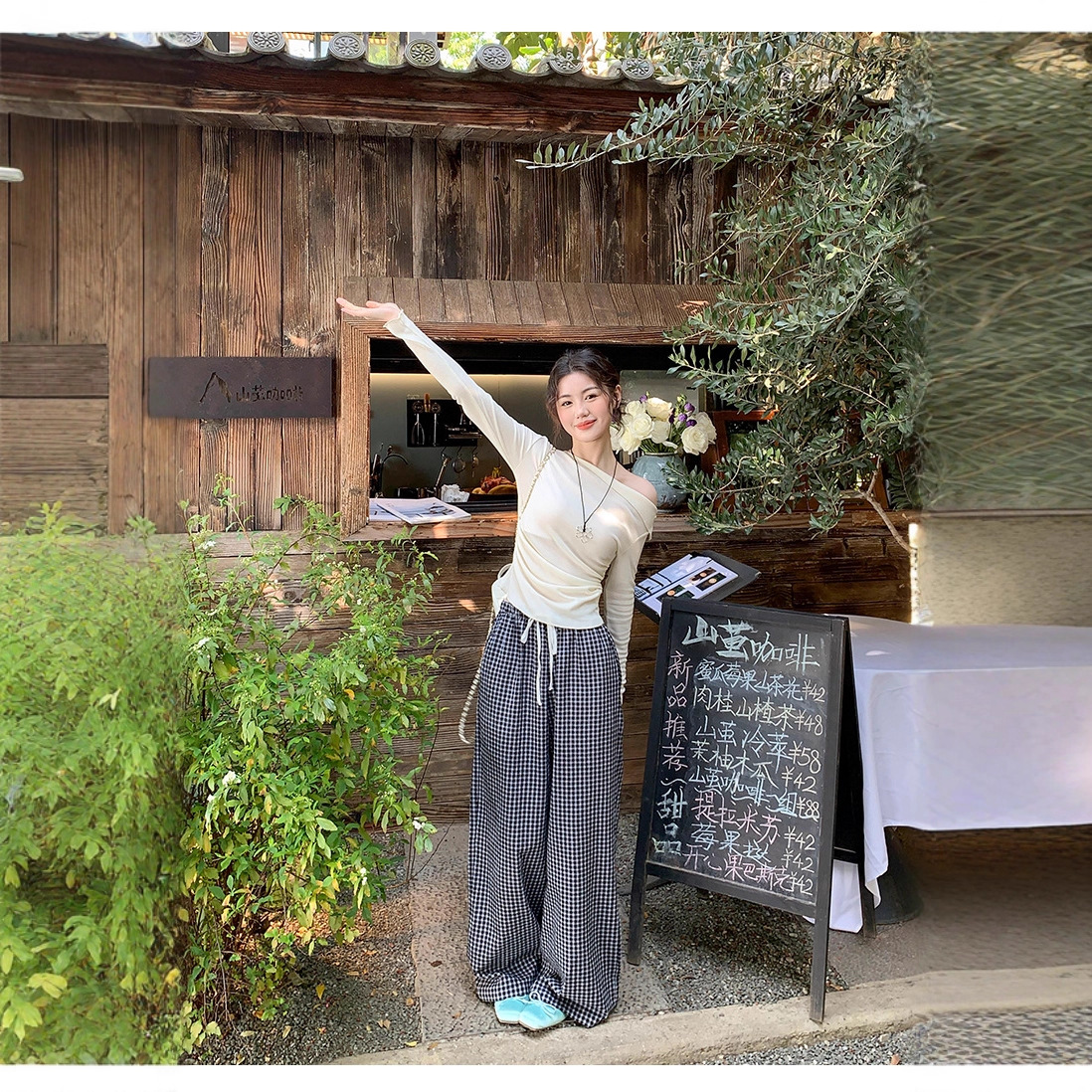 新款白色斜肩长袖上衣女内搭巨漂亮T恤修身打底衫2025早秋气质