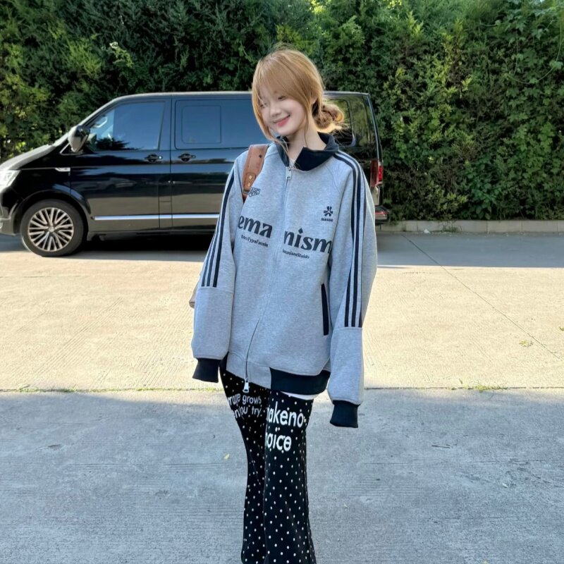 洋气复古上衣女秋季宽松显瘦百搭通勤风休闲大码ins大码卫衣外套