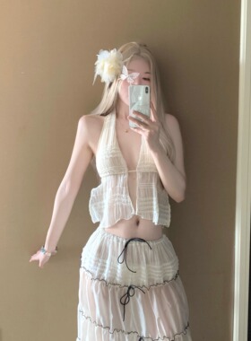 aystudio2026新款比基尼夏性感纯欲风辣妹挂脖温泉度假泳衣女