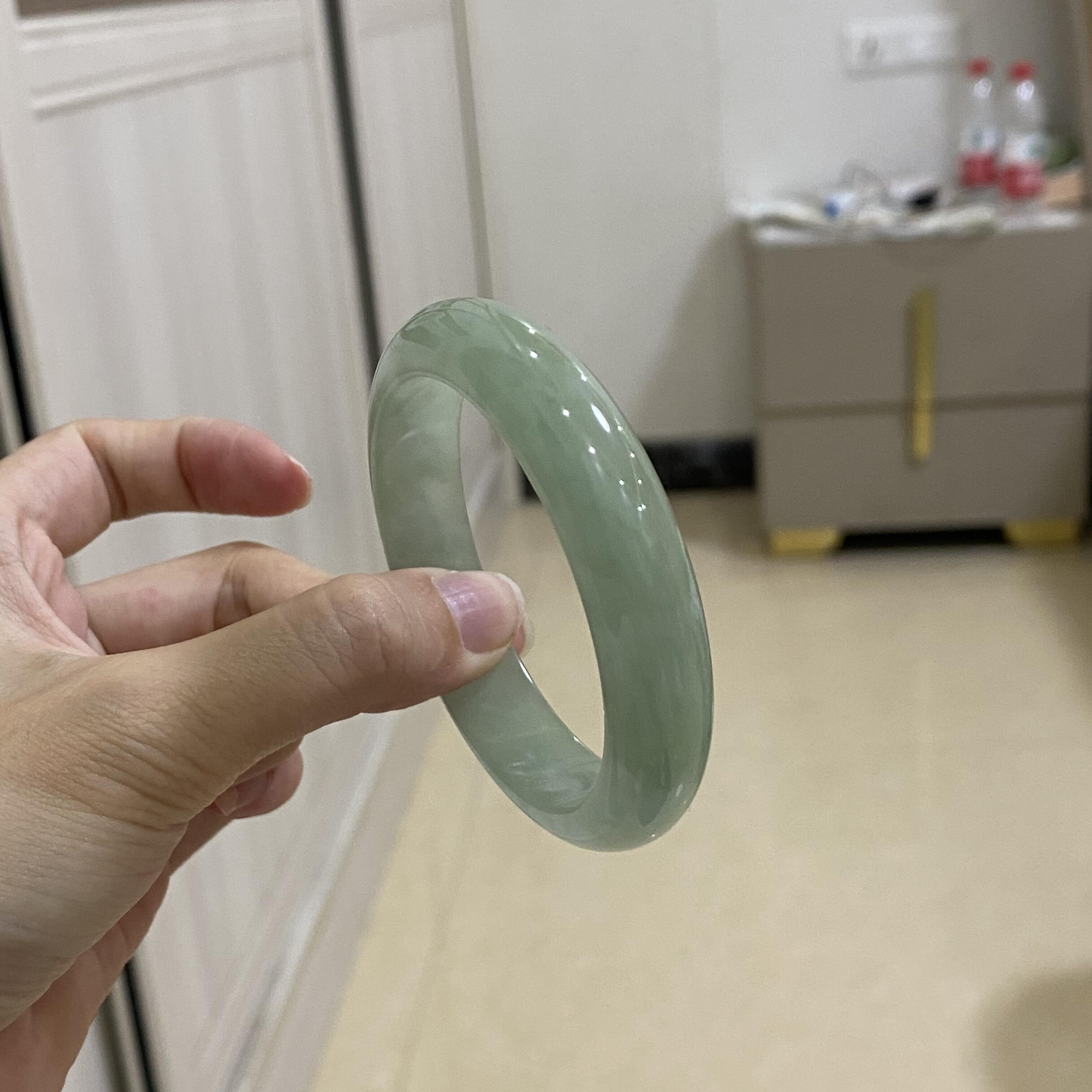 玉长情缅甸翡翠玉石冰糯种胶润感油青纯色女款佩戴高端手镯子处理