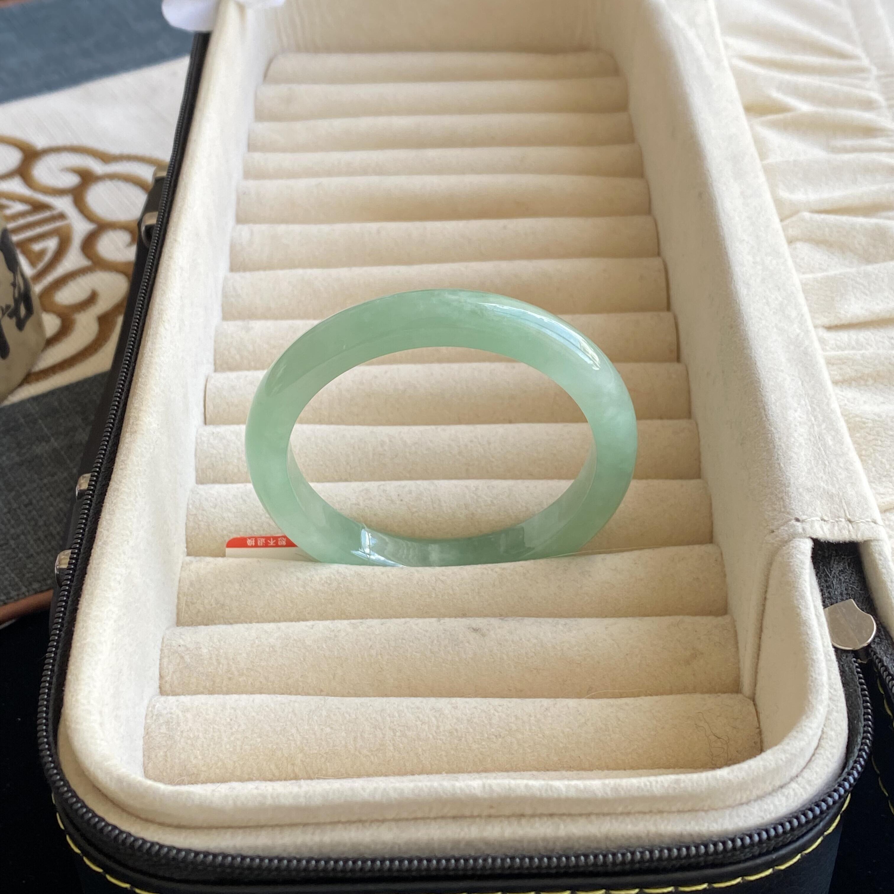 玉长情缅甸高端玉石翡翠女款葡萄浅绿女糯冰种正品手镯子饰品处理