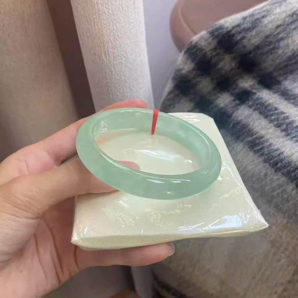 玉长情高端缅甸翡翠真玉手镯子高冰种浅色绿飘花正品女款饰品处理