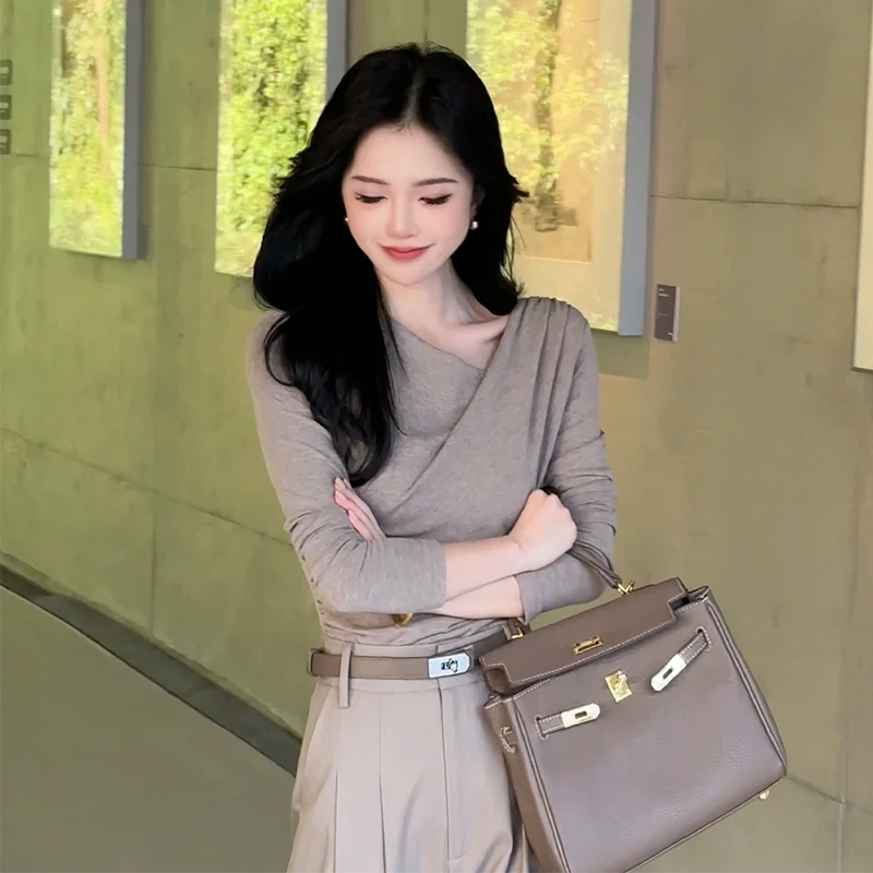 斜肩露锁骨T恤女长袖秋季
