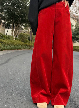 早春红色灯芯绒弯刀裤女2026新款高腰宽松显瘦窄版直筒休闲阔腿裤