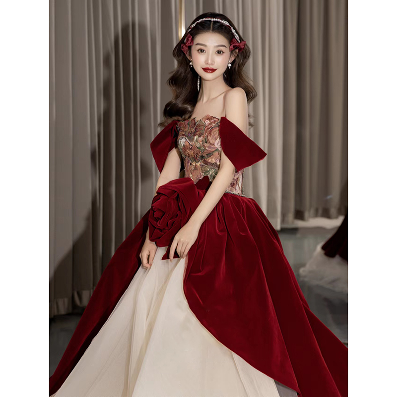 优雅修身显瘦结婚订婚礼服婚纱