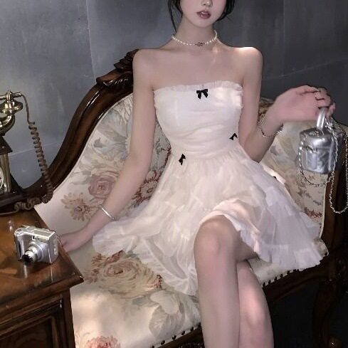法式气质连衣裙名媛收腰抹胸公主蓬蓬短裙子2026夏季仙女礼服裙潮