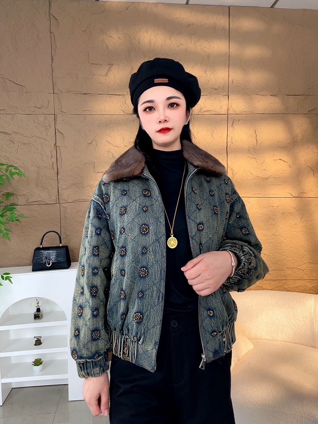 2025新款水貂毛领90白鹅绒牛仔纯棉秋冬羽绒服中长款加厚女外套