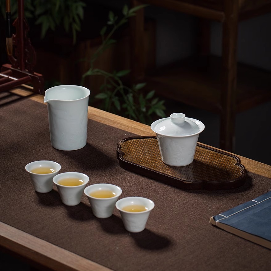 家用景德镇山水陶瓷浮雕中式茶具