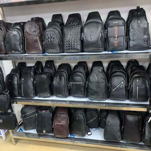 工厂尾款外贸真皮男包原标胸包